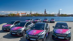 Na hokejové mistrovství světa vyslala Škodovka 45 aut. Většinu na baterky