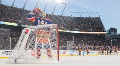 McDavid se vrátil, Oilers ovládli derby pod širým nebem. Vaněček má výhru