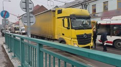 Série nehod ucpala Pardubice. Řidiči čekali v centru města hodiny