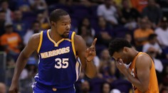 Satoranský další prohře nezabránil. Curry s Durantem zničili Phoenix