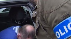 Muže obvinili z vraždy přítelkyně. V cele měl zapalovač, založil požár