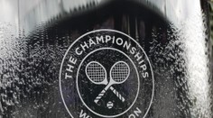 Předepsané oblečení, jahody i šampaňské. Tohle je Wimbledon!