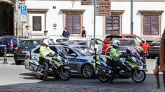 Mimořádná bezpečnostní akce: Pražská policie vypátrala 14 podezřelých lidí