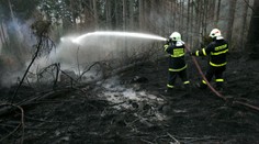 POZOR! Riziko požárů, při rozdělávání ohně hrozí nebezpečí