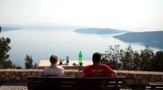 Turisté uvízlí v Chorvatsku se odmítají vrátit domů. "Je tu bezpečněji," tvrdí