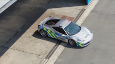 Policie dohlídne na tuningový sraz. K tomu určené ferrari ale na silnice nemůže