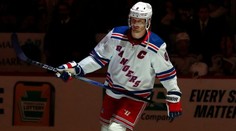 Velká výměna v NHL. Rangers se zbavili kapitána, míří ke Gudasovi