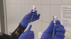 Senioři marně vyhlížejí očkování, polikliniky ani praktici nemají vakcíny