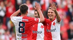 Skvělý Tecl sestřelil Dynamo a Slavia je opět první, Baník po měsíci vyhrál
