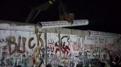 Byla to nudná tiskovka a pak... Otevíráme hranice. Okamžitě!