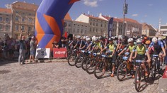 Znojmo hostí cyklistický závod. Kolo pro život se jede ve městě i ve vinicích