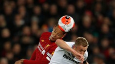 Souček duel s Liverpoolem nedohrál! Kvůli zranění musel být vystřídán