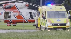 Na Rokycansku se zřítili parašutisté. Čtyři jsou těžce zranění