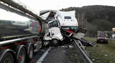 Nehoda na Moravě: Z kabin zbyl jen šrot, řidiči zázrakem přežili
