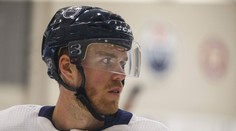Další hvězdné jméno na seznamu: McDavid se nakazil koronavirem