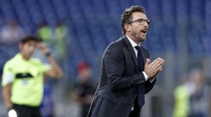 Schickův trenér slavil gól tak divoce, až si zlomil ruku! VIDEO
