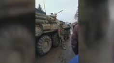 Odvážní Ukrajinci: Lidé po celé zemi brání svá města před tanky vlastními těly