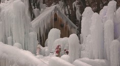 Slovinská vesnice v srdci Alp se proměnila v ledové království