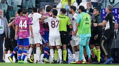 Bláznivý závěr zápasu Juventusu. Neuznaný gól v nastavení a čtyři červené