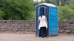 To vás pobaví: Podivná toaleta vede do Hvězdných válek! Video