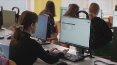 Umělou inteligenci už využívají také školy. Učitelé i žáci se s ní učí pracovat