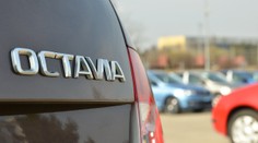 Za jak dlouho Češi našetří na ojeté auto? Na průměrnou oktávku za 4 roky a 8 měsíců