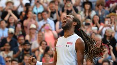 Rastaman z karavanu. To je Dustin Brown, ten který vyřadil Nadala