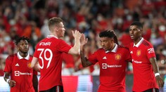 První výhra nového trenéra. United bez Ronalda přejeli Liverpool 4:0
