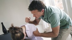 Muž surově napadl ženu a dceru (4), skončily v nemocnici!