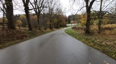 Kraje nemají peníze na opravu silnic. Chybí na nich proto ochranné prvky