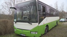 Muž měl ukrást autobus a způsobit nehodu, policie už ho dopadla!