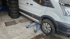 Záchranáři spěchali k vážné nehodě. Na místě zjistili, že šlo o vycpané kalhoty