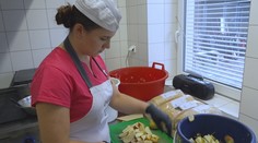 Zdravější stravování ve školách Babiš zatím nechce. Dětem sám uvaří