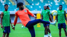 Chaos v Africe. Nigerijci před klíčovým zápasem v Libyi uvízli na letišti