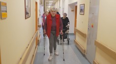 Domovy důchodců v Česku praskají ve švech. Lidé čekají na místo i více než rok