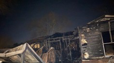 Dívka zachránila rodinu z hořícího domu. Kvůli covidu necítili kouř