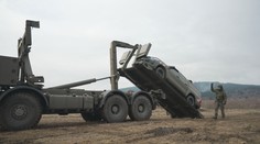 Zásobování nebo opravy: Logistika je pro armádu jako voda, říká důstojnice