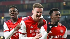 Arsenal i bez opor postupuje do semifinále, Nketiah zazářil hattrickem