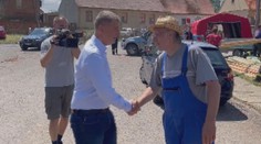 Premiér dorazil do Stebna. I tam silná bouře způsobila ohromné škody