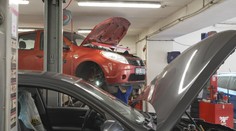 Za opravu v neautorizovaném servisu byste mohli přijít o záruku, končí výjimka