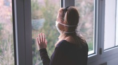 Koronavirus se stále šíří. Nejvíce jsou podle vědců ohroženy tyto ženy