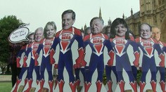 Před devíti lety rozhodli Britové o odchodu z EU. Většina z nich toho lituje