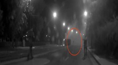 Zfetovaný řidič prchal před policií! Luxusní auto skončilo na boku