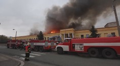 Příčina loňského požáru haly stále není jasná. Škoda je 100 milionů