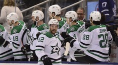 Faksa gólem pomohl k výhře nad Torontem, Sanford skóroval čtyřikrát