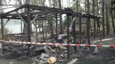 Mohutný noční požár na Orlíku ničil karavany