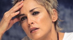 Sharon Stoneové našli nádor na děloze. Doktoři udělali chybu a léčili něco jiného