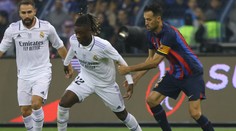 Real Madrid si ve finále Španělského Superpoháru ani neškrtl. Titul slaví Barca