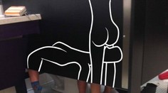 Tři lidi v jedné WC kabince: Co tam asi dělali? FOTOGALERIE