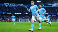 Citizens v zápase o titul rozstříleli Arsenal. Chelsea doma opět padla